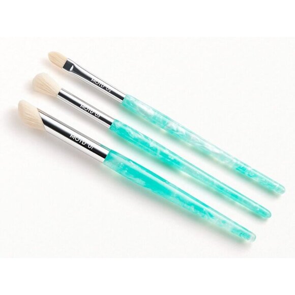 MOTD Cosmetics 3-Piece Makeup Brush Set Aqua Handles BONUS Yellow Wave Pouch - Picture 1 of 10
